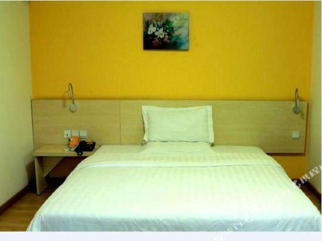 7 Days Inn Luzhou Commercial Pedestrian Street Center Εξωτερικό φωτογραφία