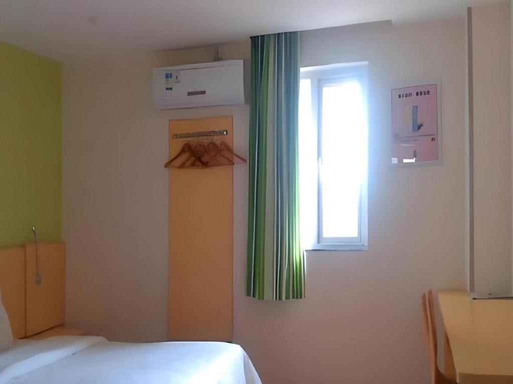 7 Days Inn Luzhou Commercial Pedestrian Street Center Εξωτερικό φωτογραφία