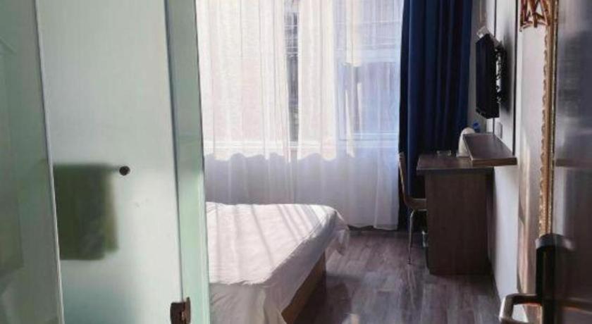 7 Days Inn Luzhou Commercial Pedestrian Street Center Εξωτερικό φωτογραφία