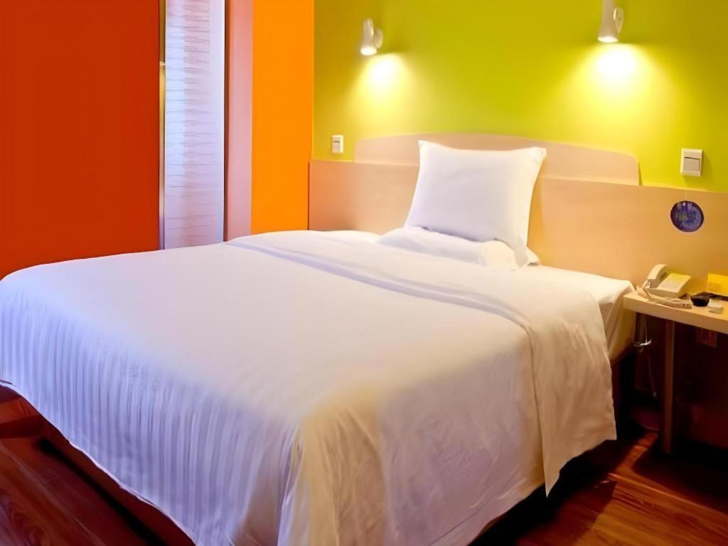 7 Days Inn Luzhou Commercial Pedestrian Street Center Εξωτερικό φωτογραφία